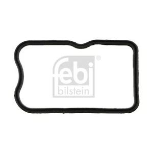 STOCK CLEARANCE R/ WHEEL ARCH TRIM -O/S FOR GO2 87-89 -BLACK +MLDGS - Picture 1 of 3