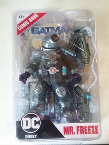 DC Direct Page Punchers: MR. FREEZE 7" Figure w/Exclusive Batman Comic Book! - Picture 1 of 2