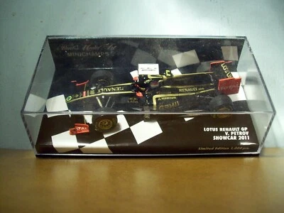 1/43 MINICHAMPS 410 110080 LOTUS RENAULT GP SHOWCAR 2011 VITALY PETROV - Image 1 of 4