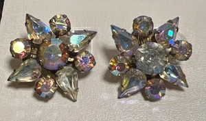 Vtg Weiss AB White Rhinestone Floral clip on Earrings Prong Set Gold Open Set - Picture 1 of 13