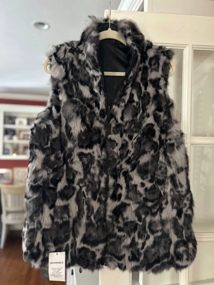 NWT Metric Knits Reversible Real Dyed Rabbit Fur leopard black gray XL vest - Image 1 of 4