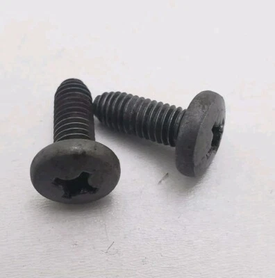 2 bolts hardware 92 93 94 Geo Metro Tail Light bolt screw - Imagem 1 de 2