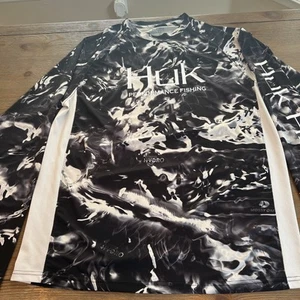 HUK Shirt Mens Medium Performance Fishing Black Mossy Oak Camo Long Sleeve - Picture 1 of 10