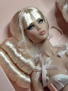 Yuri Angelic Sound Nu Face Fashion Royalty AudioVisual NRFB - Imagen 1 de 7