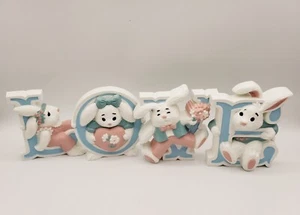 Love Bunnies Home Interiors HOMCO Wandbehang Baby Osterdeko Wurzelholz Vintage - Bild 1 von 10