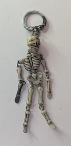 Vintage Skeleton Plastic Keyring Gothic Horror Bones Human Body Used - Picture 1 of 2