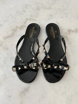 NUEVAS Sandalias Valentino Garavani Rockstud Lazo Jelly Tanga Negras - Talla 5 Foto 1 de 2