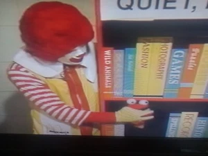 Seltene Mcdonalds 1989 "Booking With Ronald" VHS-Kassette - Bild 1 von 14