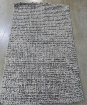 LIGHT GREY 3' X 5' Loose Thread Rug Reduced Price 1172610479 NF447G-3 - Image 1 of 4