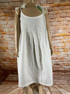 BNWT Girls Sz 11 to 12 Arabella Classic White Smocking Nightie PJ Sleep Dress - Picture 1 of 2