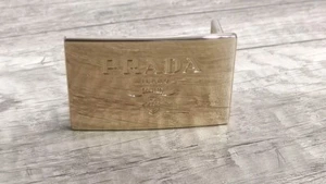 Hebilla de cinturón PRADA tono dorado - Imagen 1 de 5