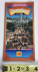 Disneyland Your Souvenir Guide 1985 cumplidos de Kodak - como nuevo - Imagen 1 de 10