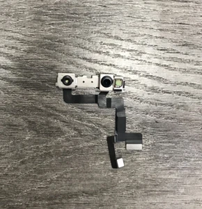 Apple iPhone 11 Original Front Camera - Picture 1 of 2