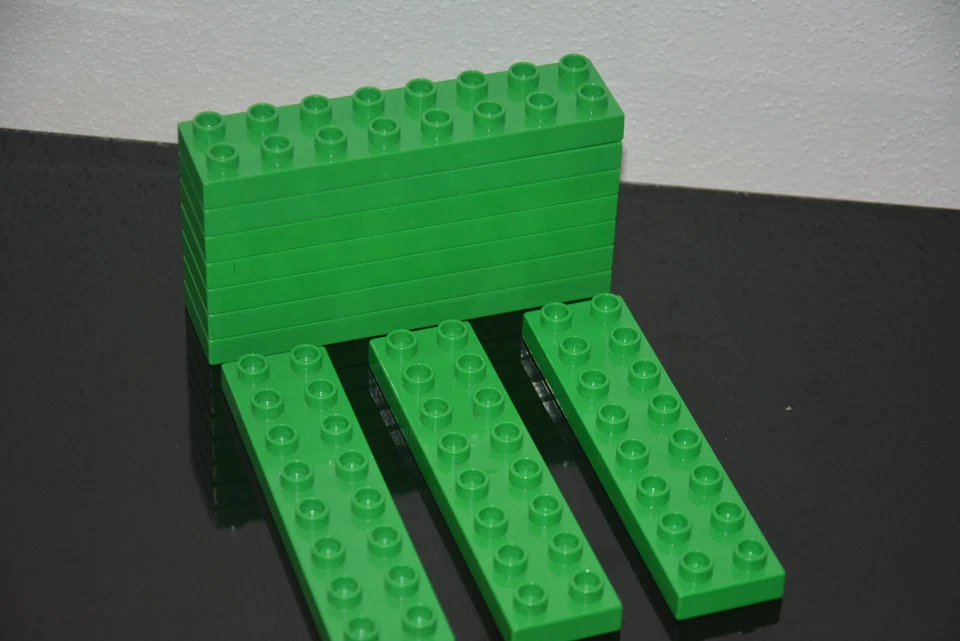 LEGO® DUPLO - 10 x 16er Noppen Steine 2 x 8 Noppen - flache dünne Steine - GRÜN - Bild 1 von 1