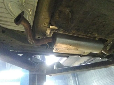 Honda Odyssey EX-L 2018 escape 3,5 litros Foto 1 de 4