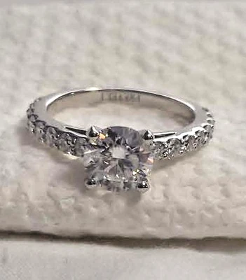 Preveli 925 Sterling Silver/18K White Gold 1.5ct Moissanite Ring Size 7.5 (3.2g) - Image 1 of 4