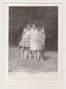 Three Pretty Young Women Cute Lovely Females Closeness Ladies Lady Vintage Photo - Picture 1 of 1