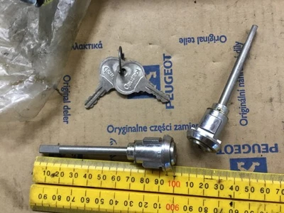 Genuine Peugeot 403   x2  external door lock locks  917010  cabriolet - Image 1 of 4