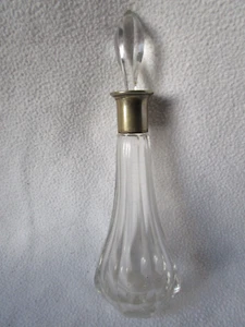 kleine Kristallglas Spirituosen Karaffe mit Schliffstopfen und Metallmontur - Picture 1 of 9
