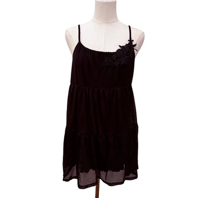 Vestido sin mangas H&M negro de gasa con capas floral de encaje grande caprichoso bruja  Foto 1 de 4