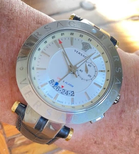 Reloj Versace 29G GMT Alarma 46 mm Hombre Blanco - Imagen 1 de 10