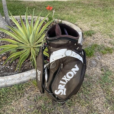 Bolsa de golf Srixon Tour Staff blanca con correa única dividida en 5 vías negra Foto 1 de 4