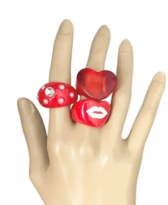 Set /Bundle Lot 3 Fun Red Chunky Heart Acrylic Statement Rings Sizes 7.75, 7,  8 - Picture 1 of 4