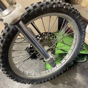 1997 1995-1997 KAWASAKI KX 100 Front Wheel Assembly D.I.D Large Wheel Hub Disc - Picture 1 of 5