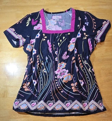 Koi Black w/Pink Box Neck Scrub Top, SMALL, $5 ship, Each add. item $1 ship - Image 1 of 3