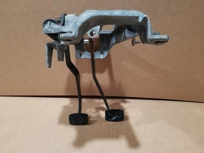 87-91 Ford Pickup Truck Bronco 5 spd Clutch Pedal Assembly Manual Transmission - image 1 of 4