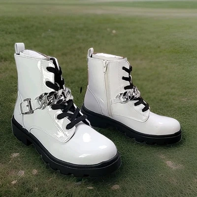 Steve Madden Kids Jjessa Branco Vegano Patente Botas de Combate Corrente Alça Acento Tamanho 4 - Imagem 1 de 4