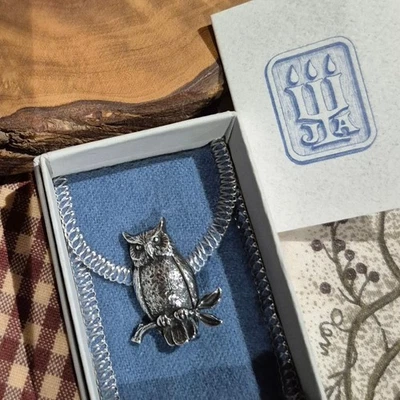 JAMES AVERY APOSENTADO-CORUJA EM UM GALHO, Pin Raro/Broche-Prata Esterlina - Imagem 1 de 4