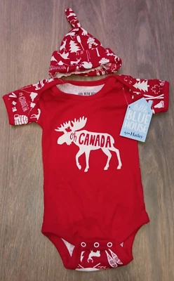 Macacão e boné Little Blue House by Hatley Baby tamanho 3-6 M Oh Canadá alce vermelho - Imagem 1 de 4