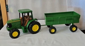 Ertl John Deere Pull & Go diecast Tractor & Trailer/Wagon - Picture 1 of 21