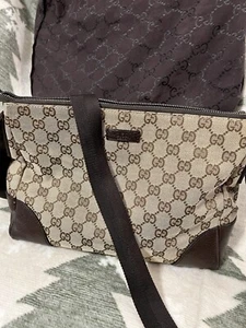Authentic Gucci Shoulder/Crossbody - Picture 1 of 11