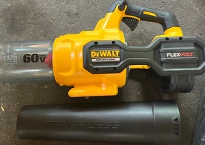 Nuevo •fuera de caja•Soplador de hojas DeWALT 60V FlexVolt sin escobillas DCBL772 (solo herramienta) - Imagen 1 de 1