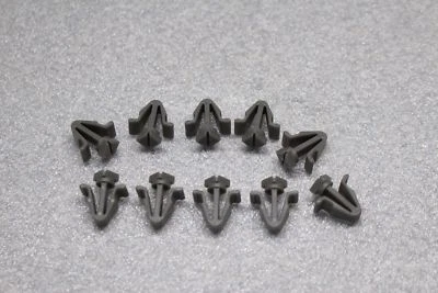 10x Clips de moldura de nailon de plástico OEM para radiador de parrilla delantera para Nissan Titan Frontier Foto 1 de 4