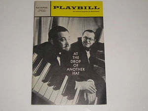 Playbill At The Drop Of Another Hat 1966 de colección teatro nacional Playbills - Imagen 1 de 2