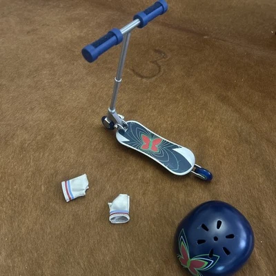 American Girl Doll Lindsey's Girl of the Year Scooter & Blue Helmet Set 2002 - Image 1 of 4
