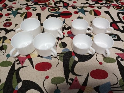 Lot de 8 tasses Arcopal France  opale blanche années 70 - Photo 1/2