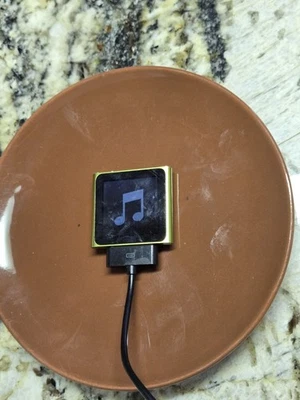 Apple iPod Nano A1366 Green | 6th Gen | 16GB | Device Only | Tested & Working  - Image 1 of 4