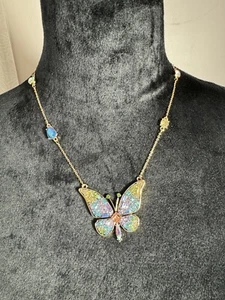 Betsey Johnson Gorgeous Iridescent Butterfly Crystal GoldNecklace Multicolor NWT - Picture 1 of 6