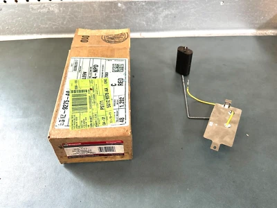 Ford OEM NOS 5G1Z-9275-AA 2005 remitente de combustible derecho Ford Five Hundred 3,0 L DOHC Foto 1 de 4