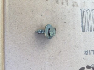 1 Of Ford AU BA BF Bolt Honey comb Insert On Front Bar Falcon Fairmont Fairlane - Picture 1 of 1
