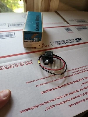 Interruptor de accionamiento de antena de alimentación Oldsmobile 88 98 Toronado 1974-75 GM # 417671 Foto 1 de 2