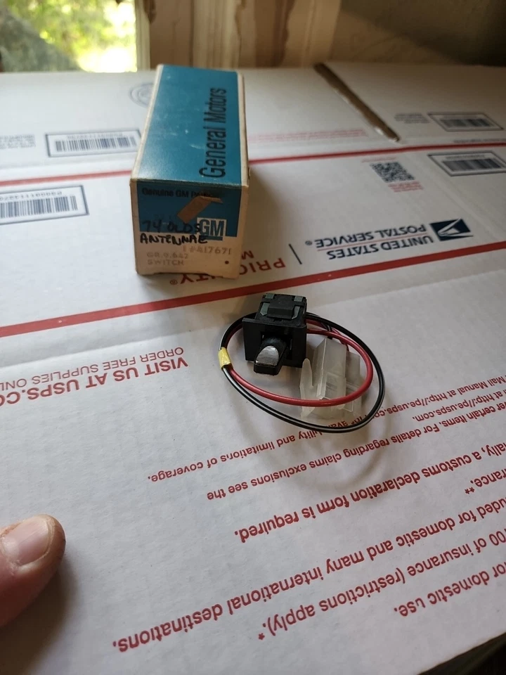 1974–75 Oldsmobile 88 98 Toronado переключатель привода силовой антенны GM NO 417671 - Изображение 1 из 2