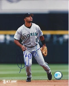 Alex Gonzalez Autographed 8x10 Florida Marlins Free Shipping B181 - Picture 1 of 1