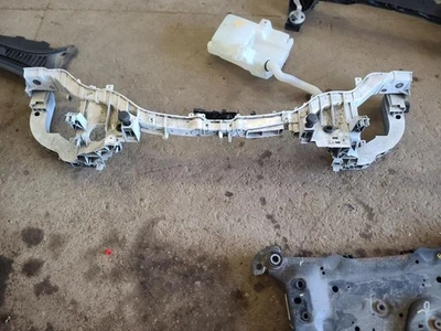 (ТОЛЬКО САМОВЫВОЗ) Верхняя опора сердечника радиатора подходит для 15–19 MKC 1888652 - Изображение 1 из 4