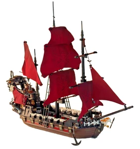 LEGO Pirates of the Caribbean 4195 Queen Anne's Revenge (Missing 6 Pieces) - Picture 1 of 16