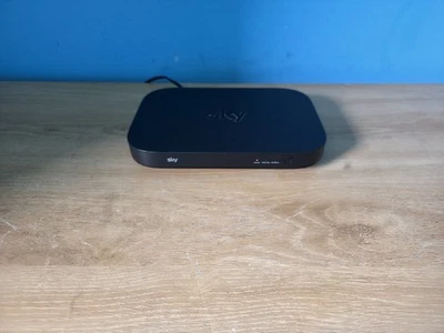 Sky Wireless Routers Sky Q Hub Router WiFi ER115UK - Image 1 of 3